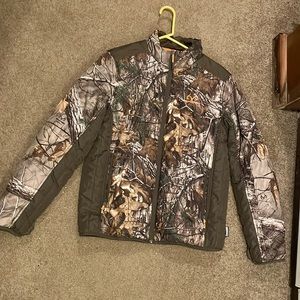 Camo puffer jacket
